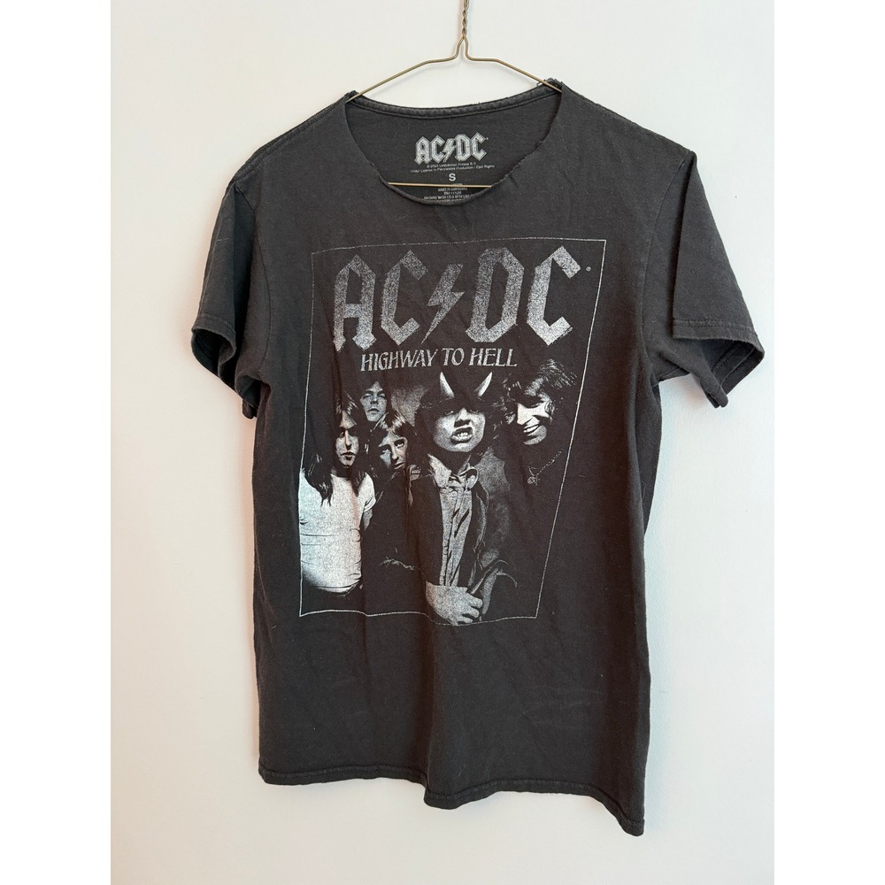 AC/DC Highway to Hell T-Shirt Women Small Black Good Raw Neck Graphic Tee